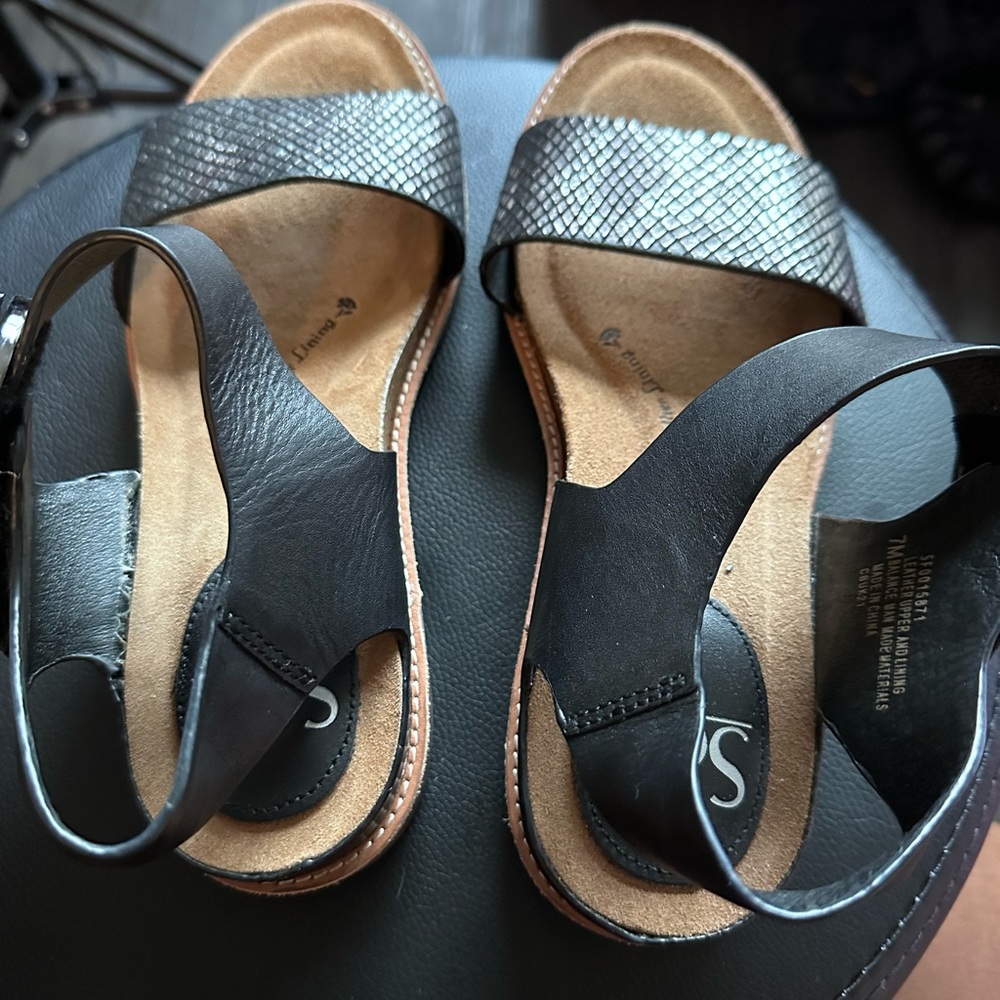 Sofft Bali Metallic Leather Sandals Women Size 7M Black